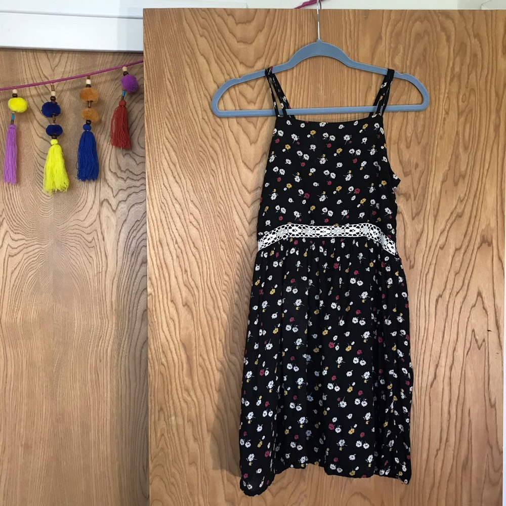 Black flower dress 👗🌺